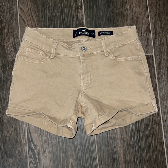 Hollister Pants - Hollister, low rise midi shorts, color Khaki, size 0